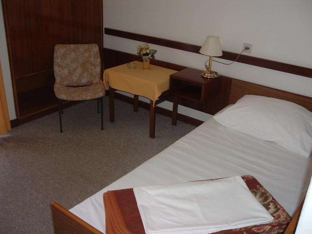 Depadansa Marina & Primorka Hotel Omišalj Værelse billede